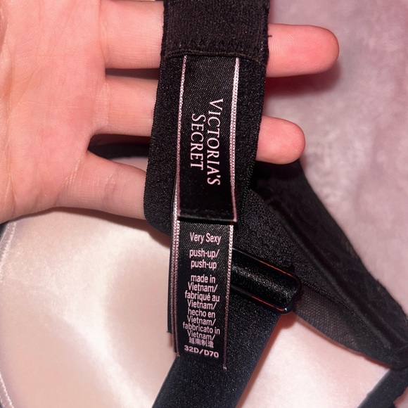 Victorias Secret Very Sexy push-up Bra - Picture 3 of 3